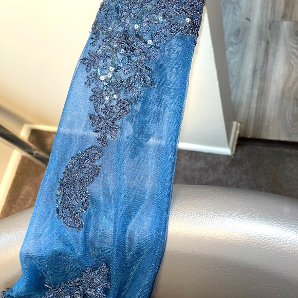 Navy wedding /prom gown size 12US - Picture 1 of 6